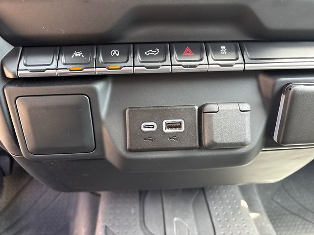 Used 2024 Chevrolet Silverado 1500 Custom AWD/4WD image 35