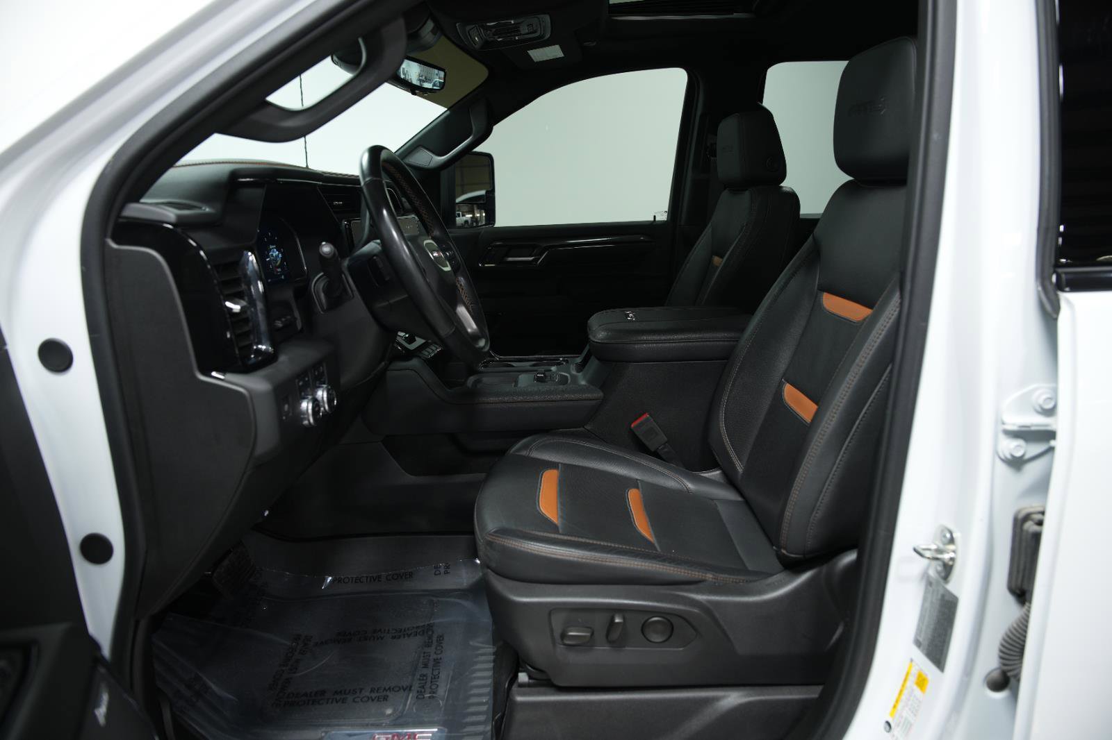 Used 2024 GMC Sierra 2500 AT4 w/ AT4 Premium Plus Package image 28