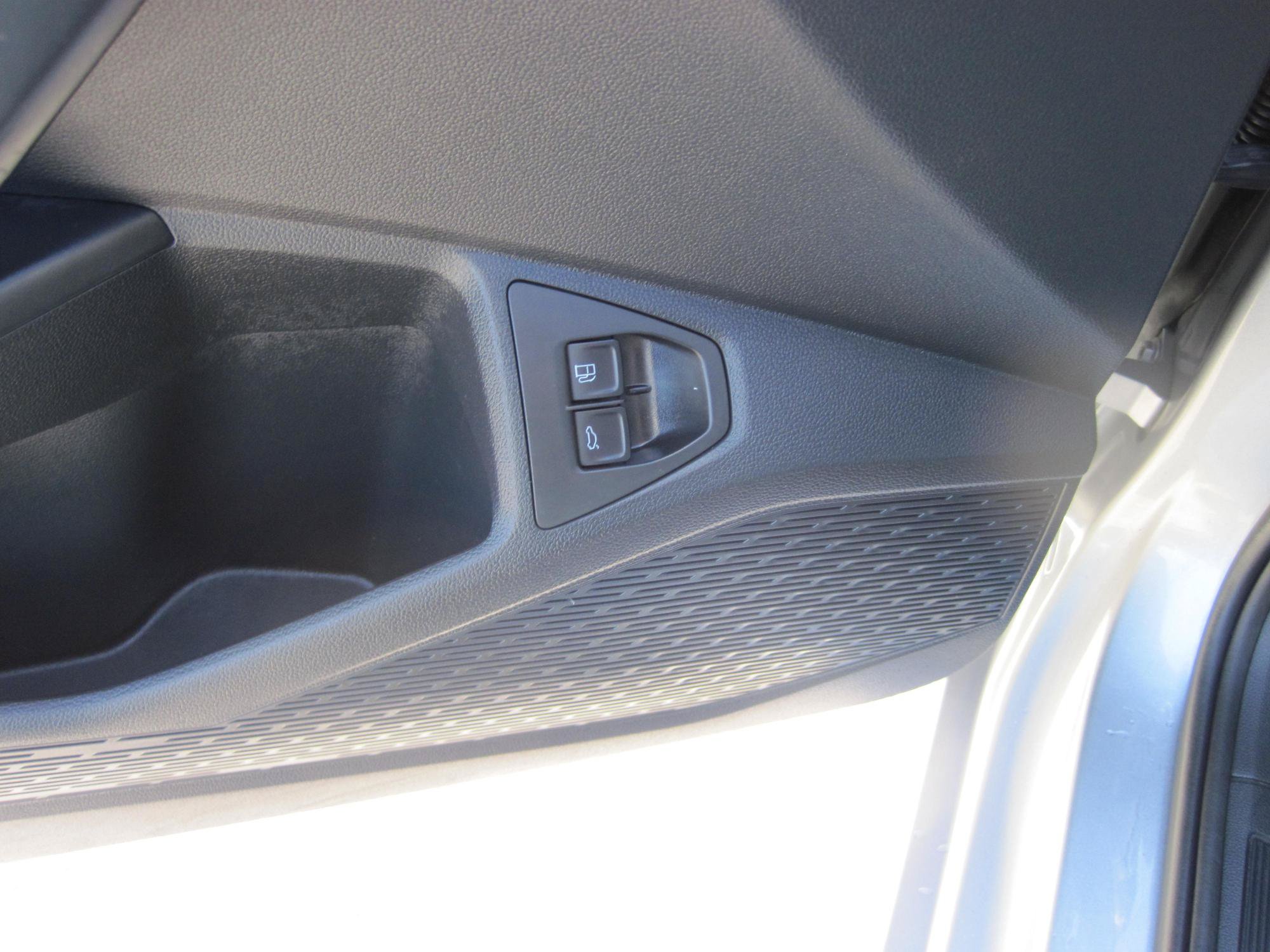 Used 2024 Volkswagen Jetta SE FWD image 10