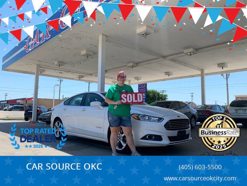 Used 2013 Ford Fusion SE FWD image 1