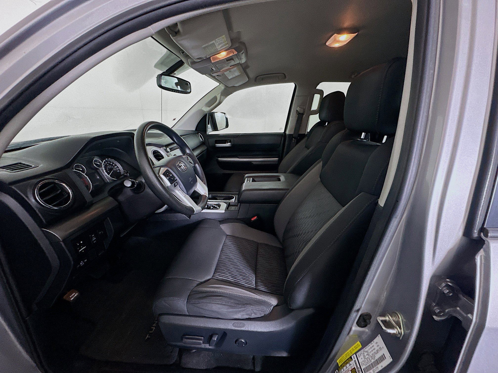 Used 2016 Toyota Tundra SR5 image 13