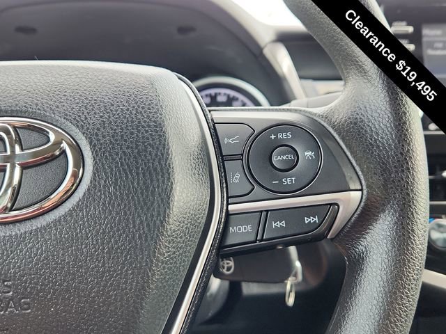 Used 2022 Toyota Camry LE image 33