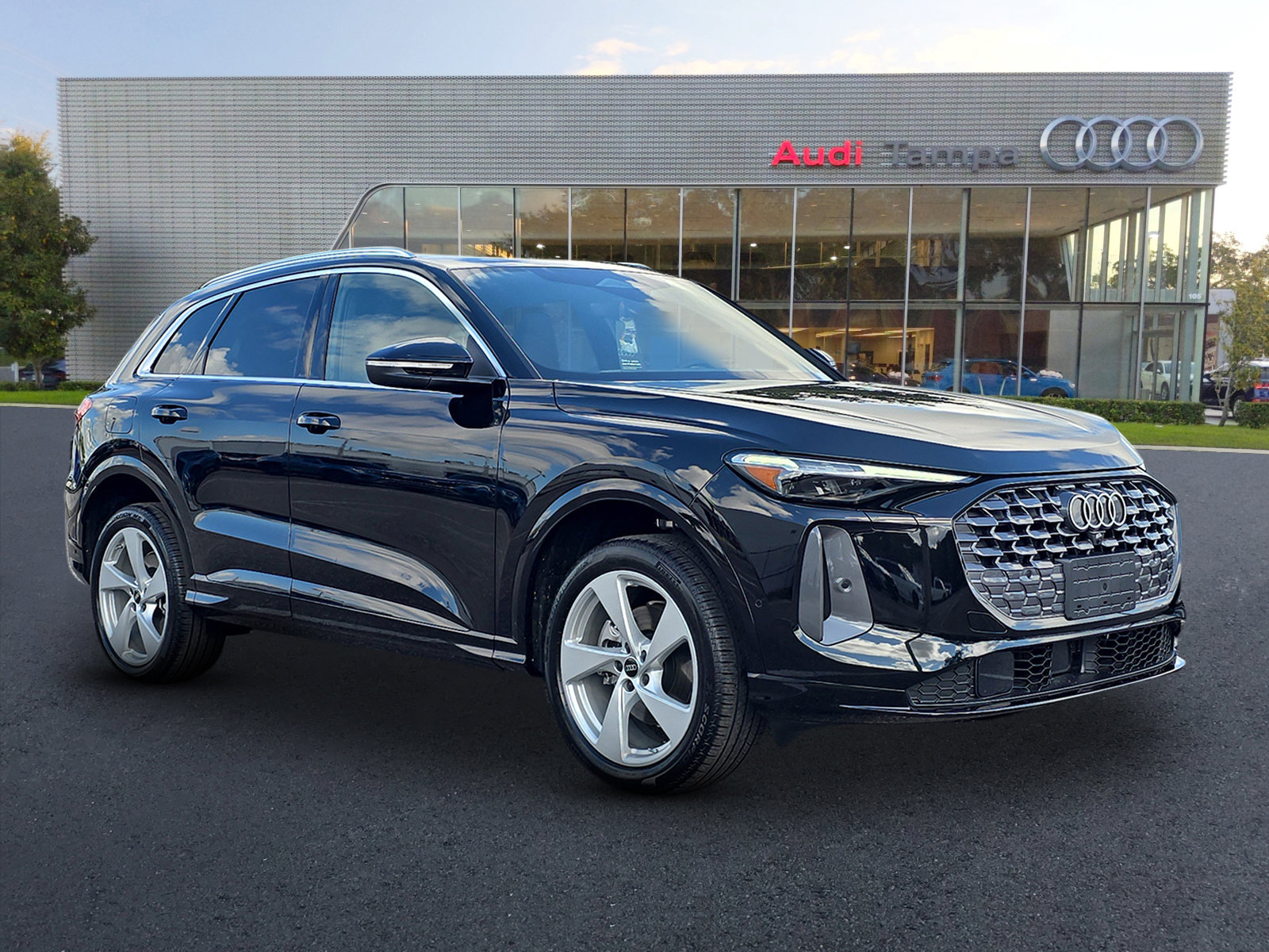 New 2025 Audi Q5 Premium Plus