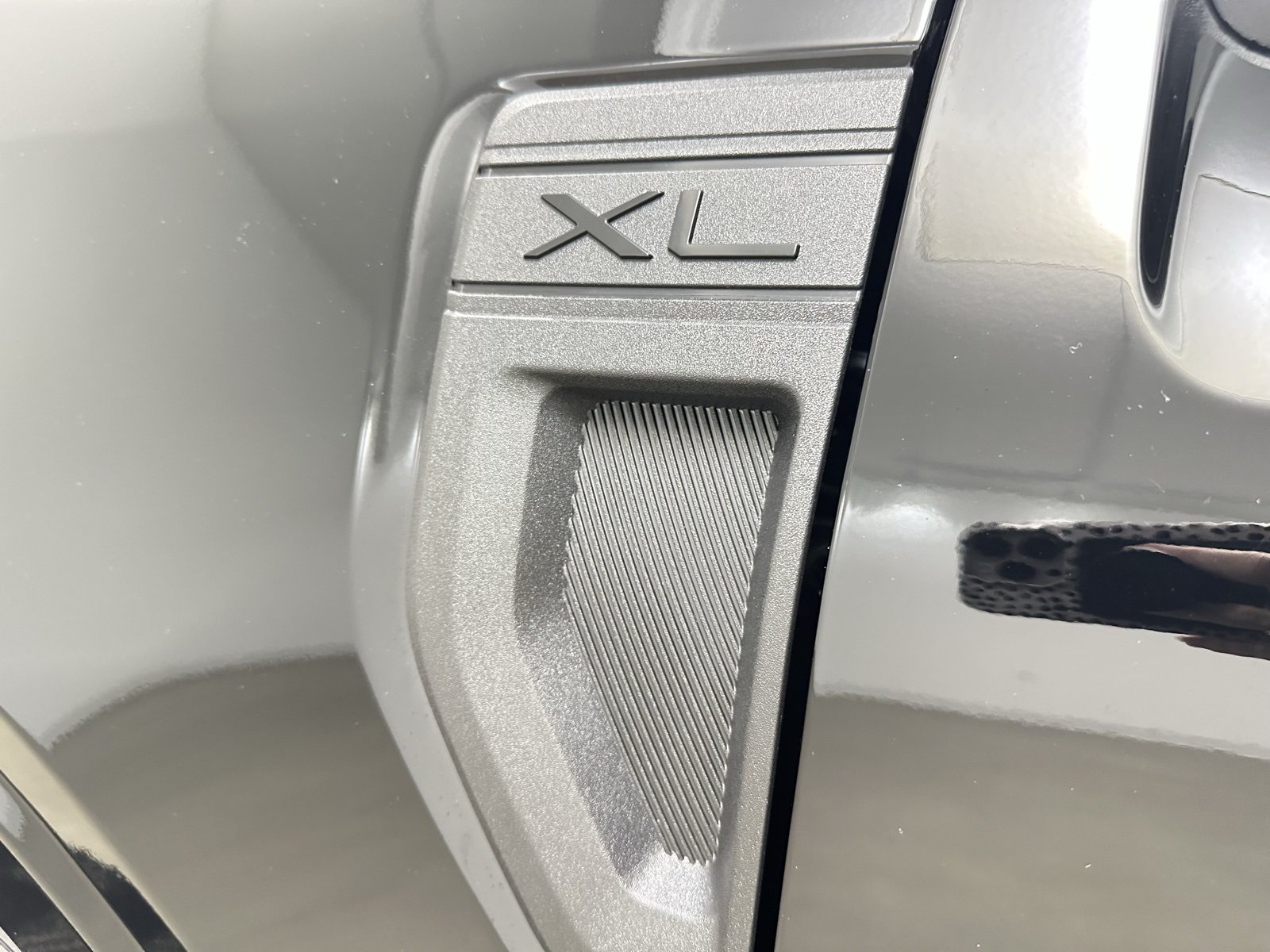 New 2025 Ford Maverick XL FWD image 9