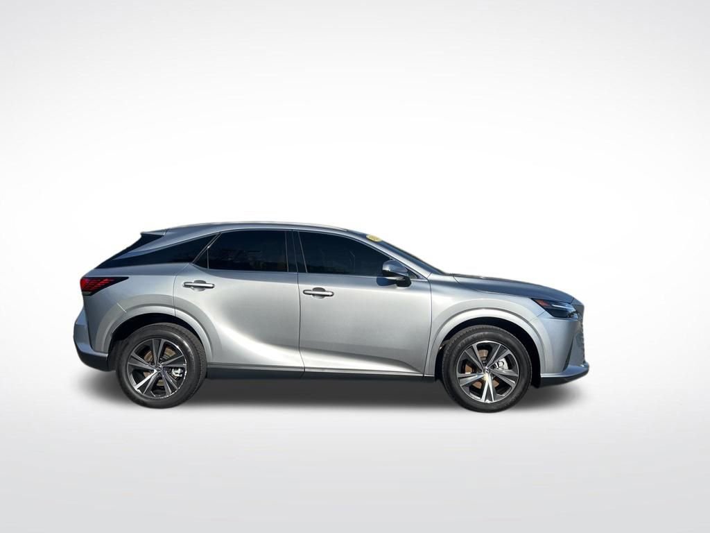 Used 2023 Lexus RX 350h w/ Cold Area Package AWD/4WD image 4