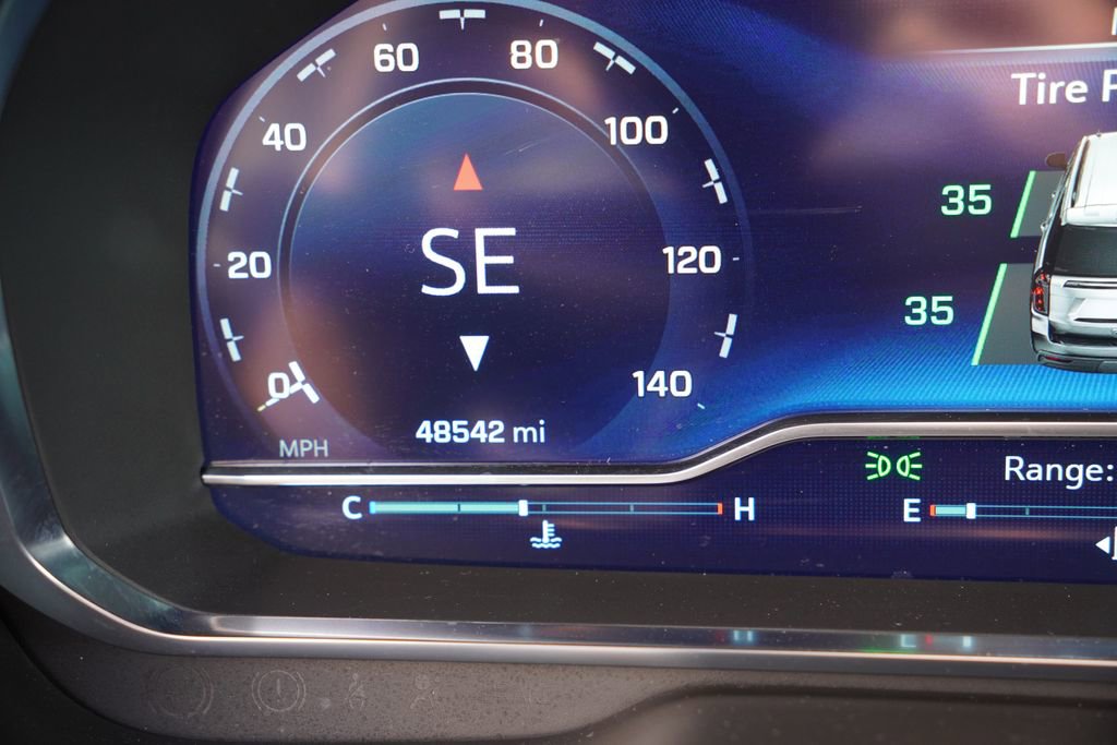Certified 2024 Chevrolet Suburban RST w/ Luxury Package AWD/4WD image 40