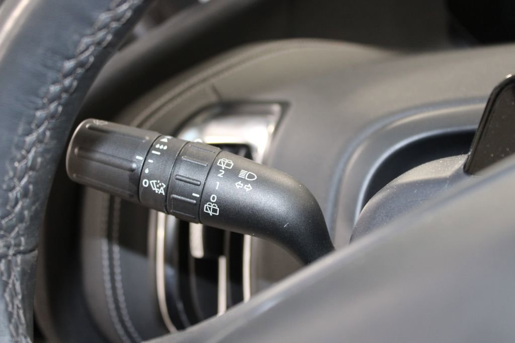 Used 2025 Ford Expedition Platinum image 26