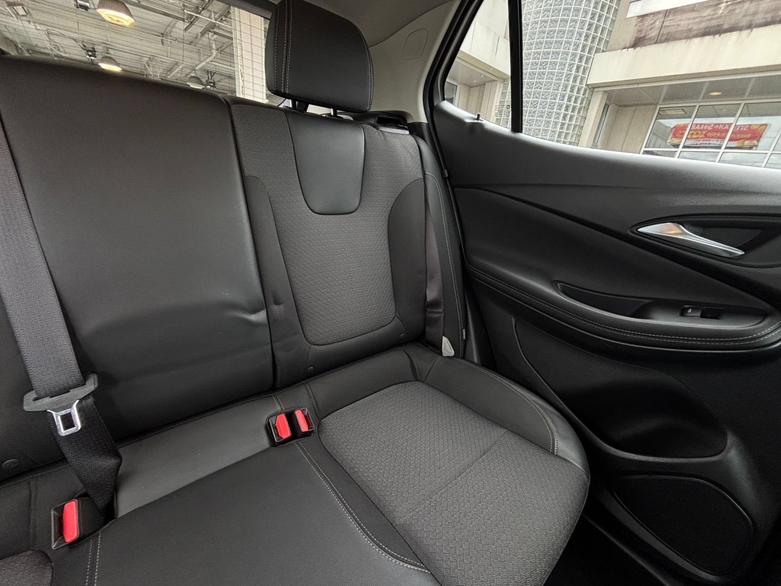Used 2025 Buick Encore GX Preferred FWD image 37