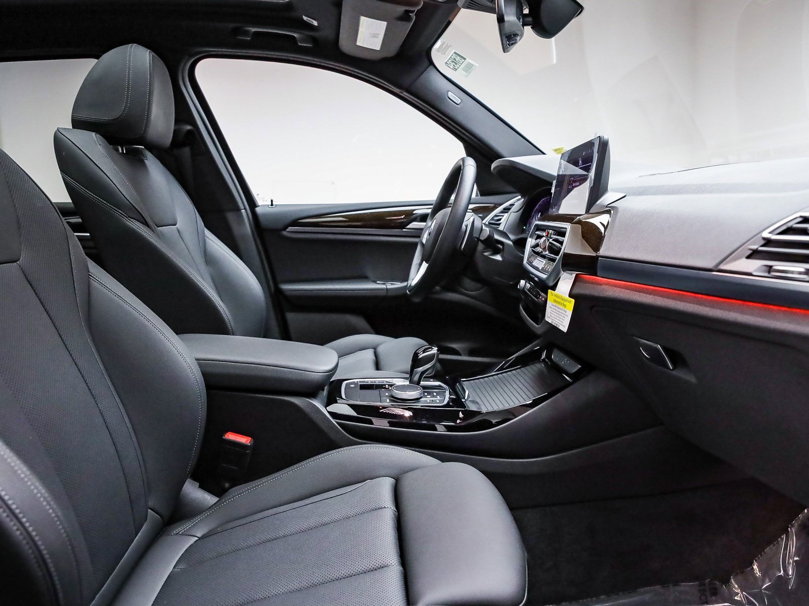 Used 2024 BMW X3 sDrive30i w/ Premium Package w/ZPA image 18