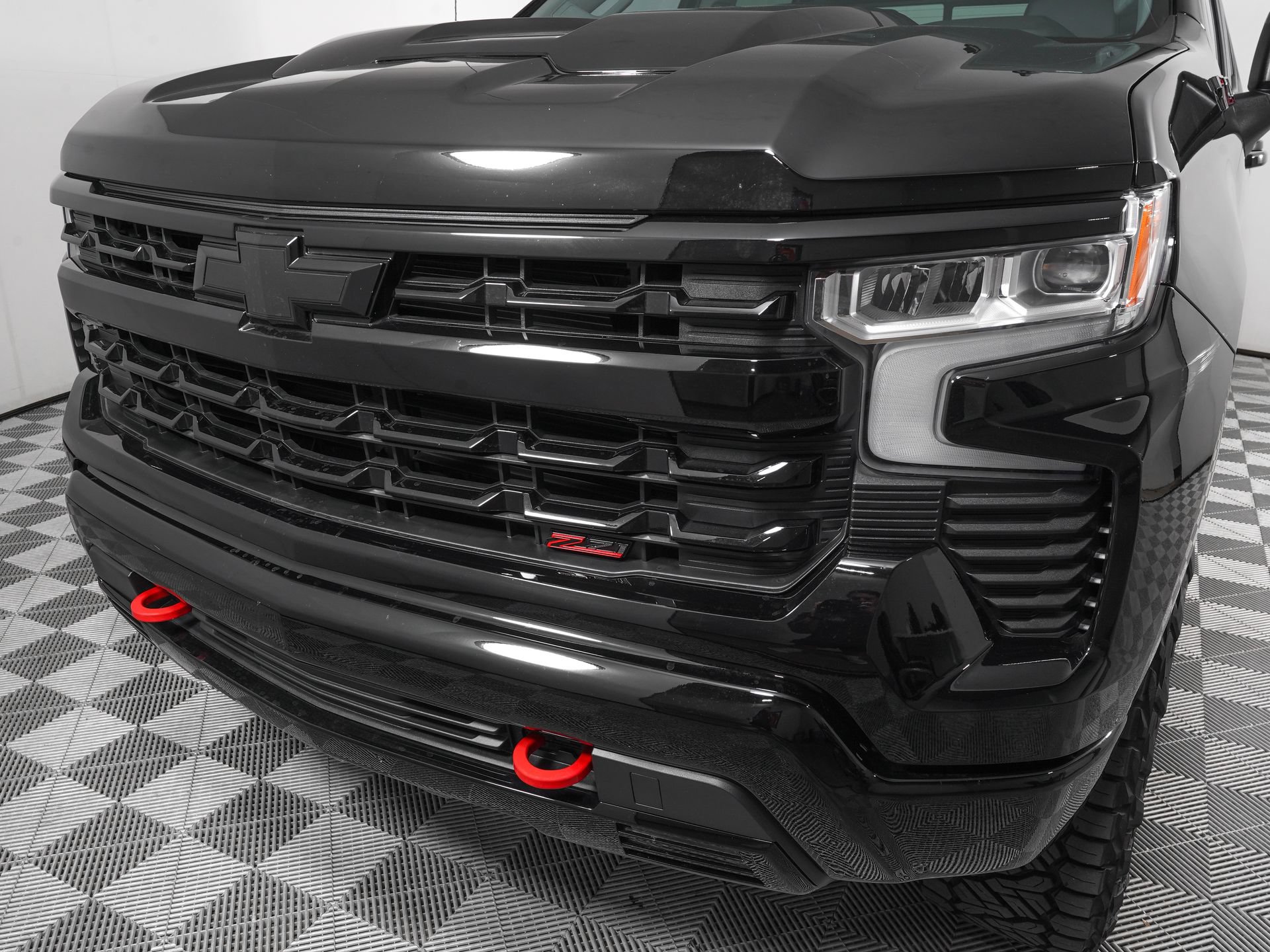 Used 2025 Chevrolet Silverado 1500 LT Trail Boss w/ Convenience Package II AWD/4WD image 29
