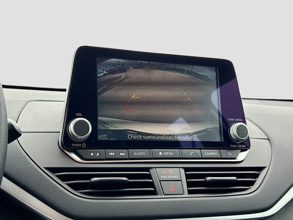 Used 2025 Nissan Altima 2.5 S image 12