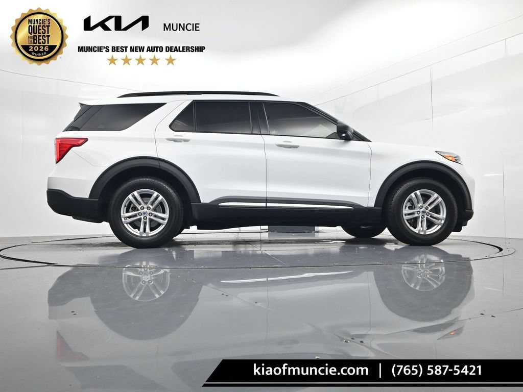 Used 2023 Ford Explorer XLT w/ Equipment Group 202A RWD image 42