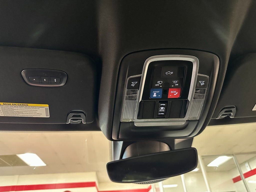 Used 2022 RAM 1500 Laramie AWD/4WD image 37