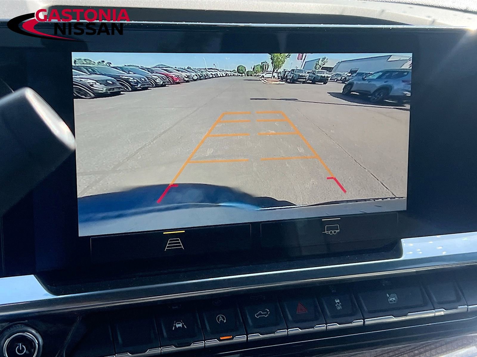 Used 2025 Chevrolet Silverado 1500 LT AWD/4WD image 18