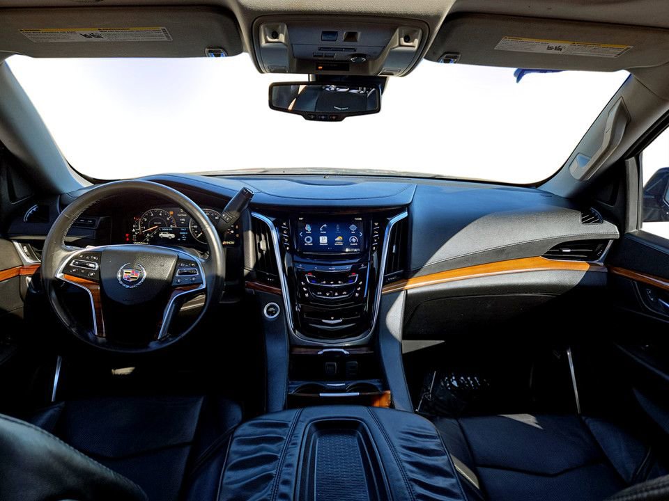 Used 2015 Cadillac Escalade Premium image 13
