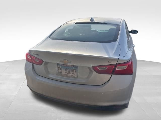 Used 2018 Chevrolet Malibu LT image 12