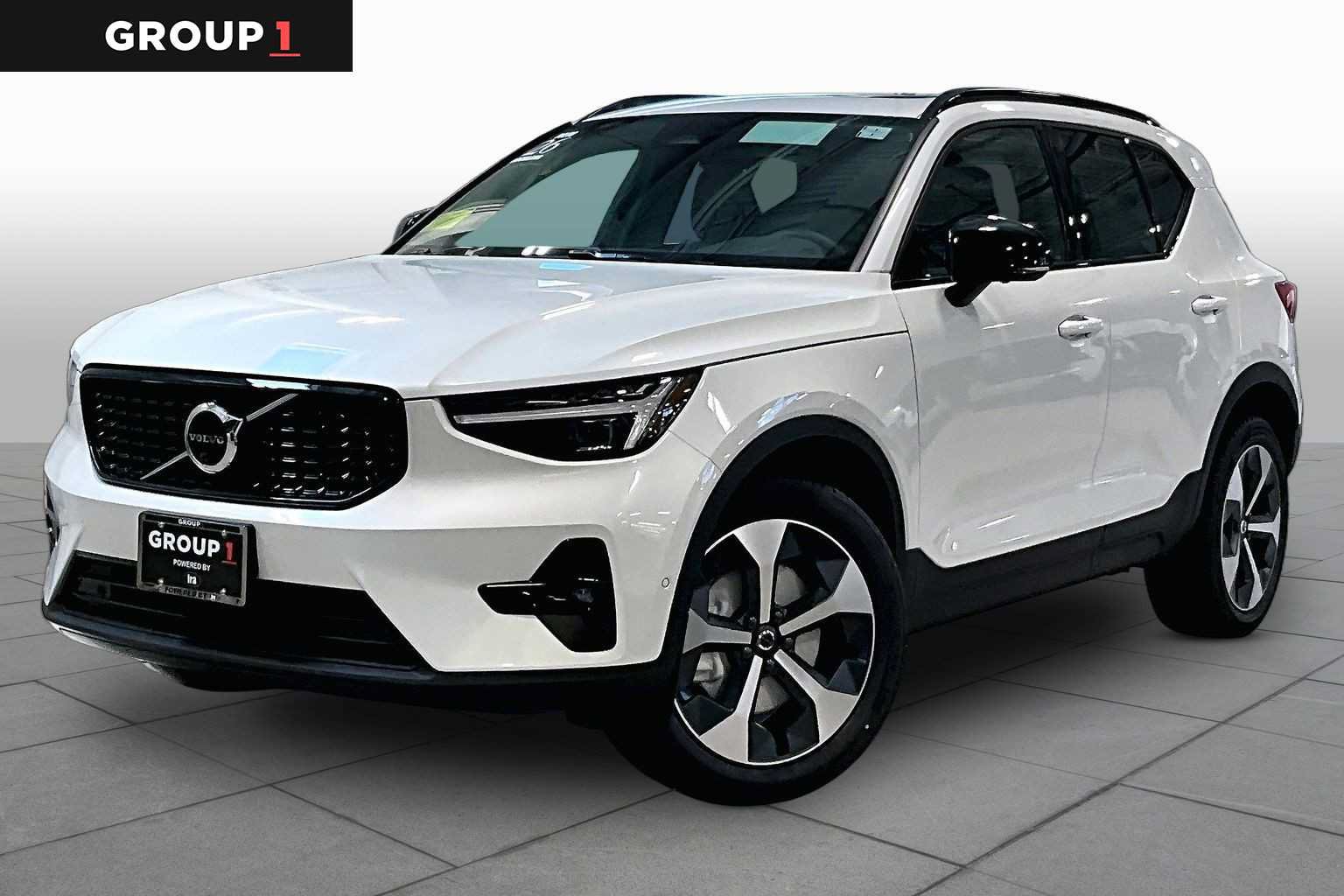 New 2026 Volvo XC40 B5 Plus w/ Protection Package Premier AWD/4WD video 1