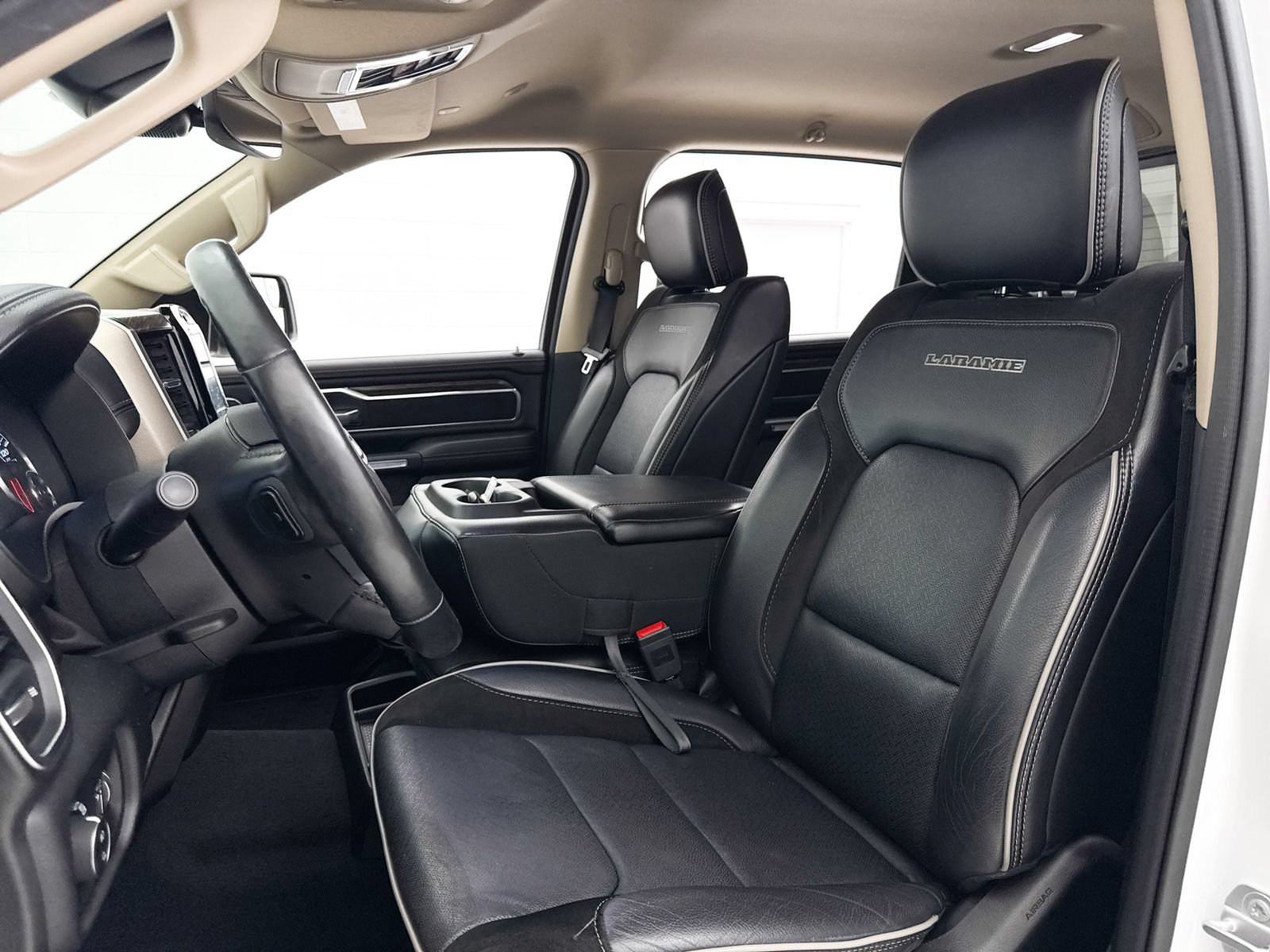 Used 2019 RAM 1500 Laramie AWD/4WD image 19