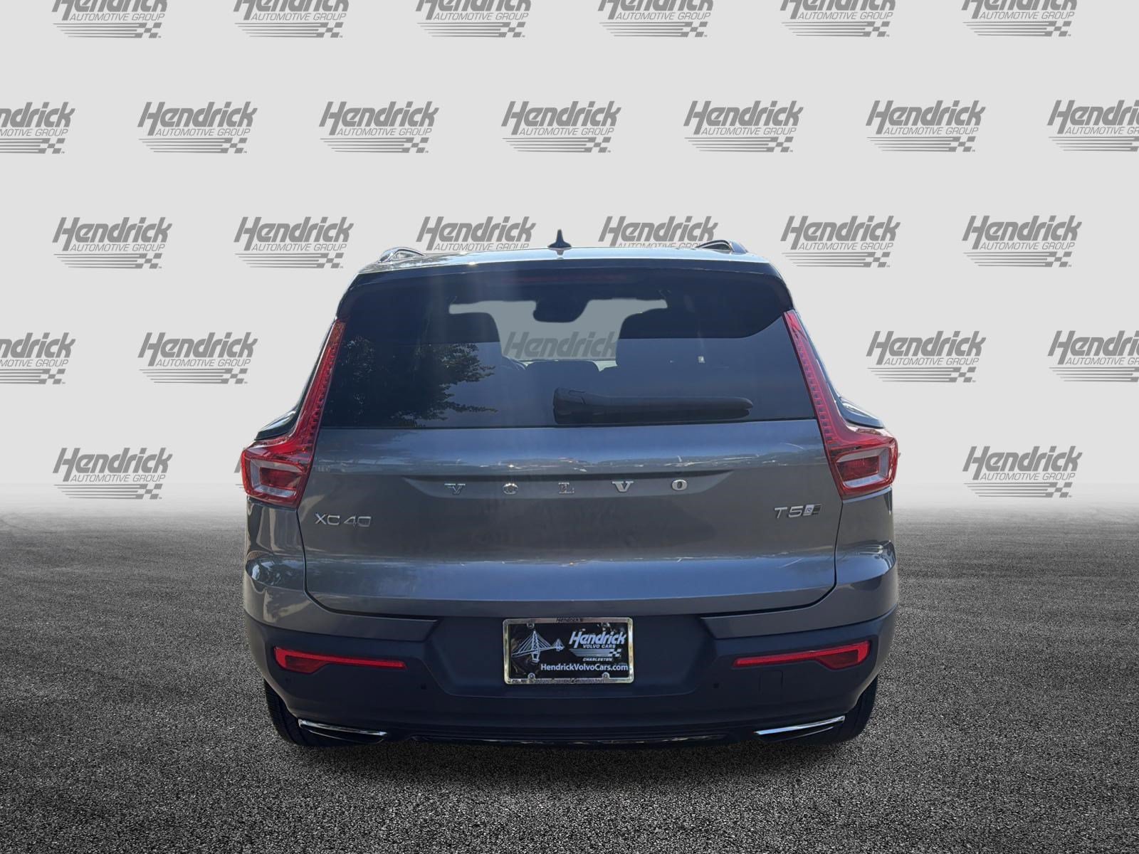 Used 2019 Volvo XC40 T5 R-Design AWD/4WD image 9