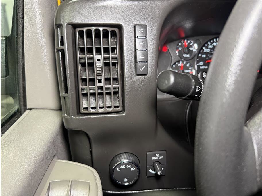 Used 2018 GMC Savana 2500 Extended w/ Driver Convenience Package image 26