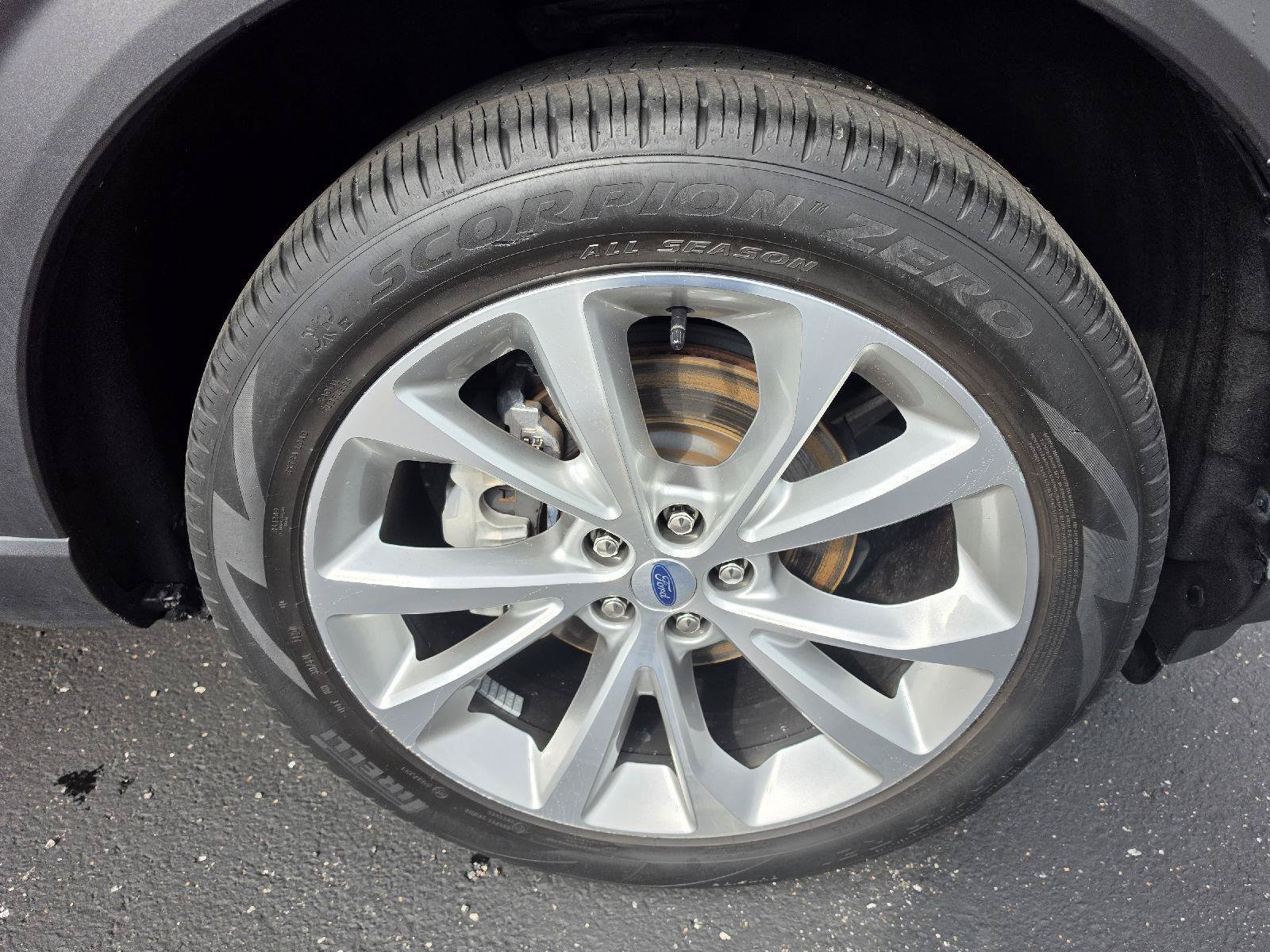 Used 2021 Ford Explorer Platinum w/ Equipment Group 601A AWD/4WD image 10