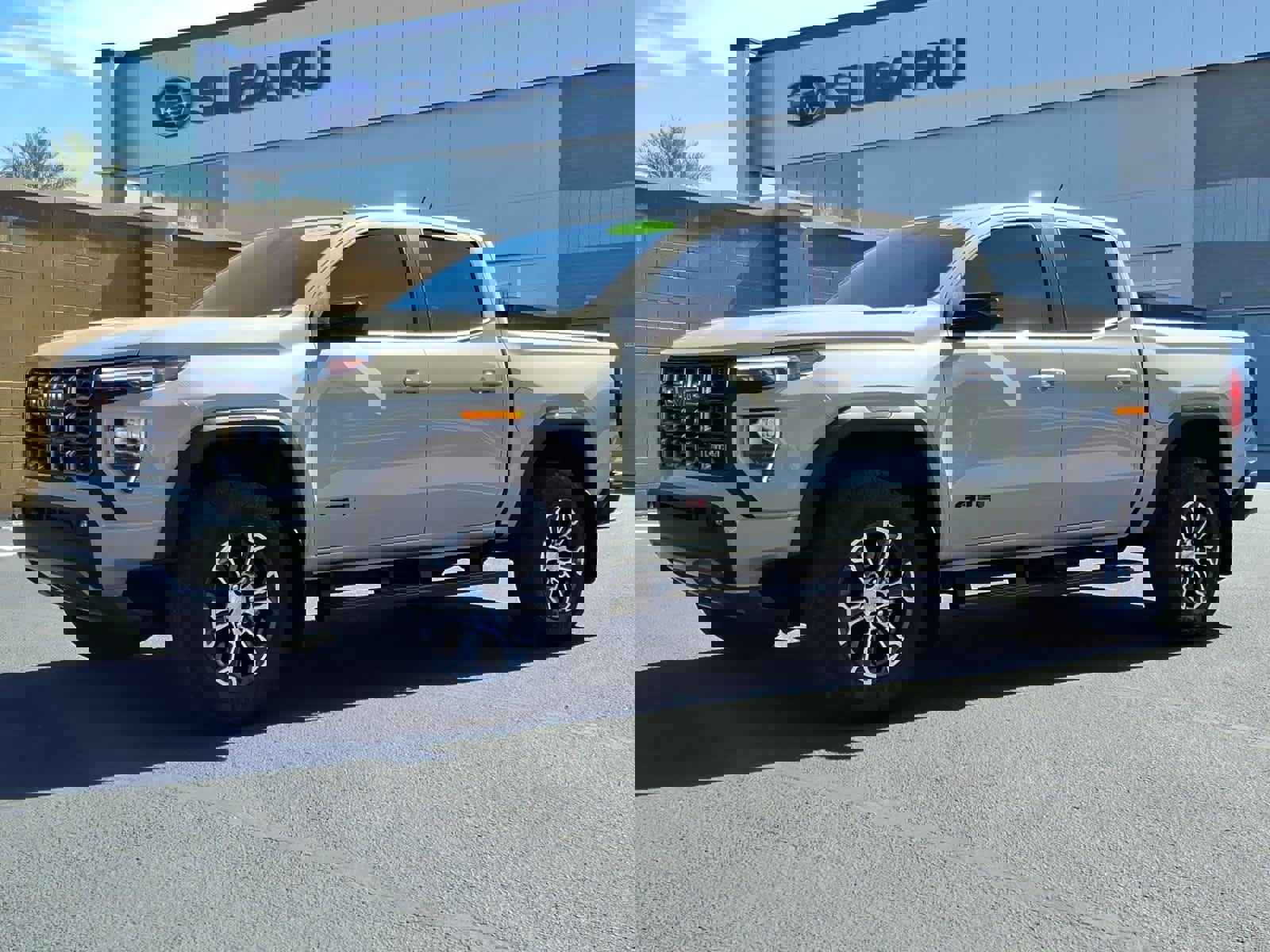 Used 2024 GMC Canyon AT4 w/ AT4 Premium Package image 3