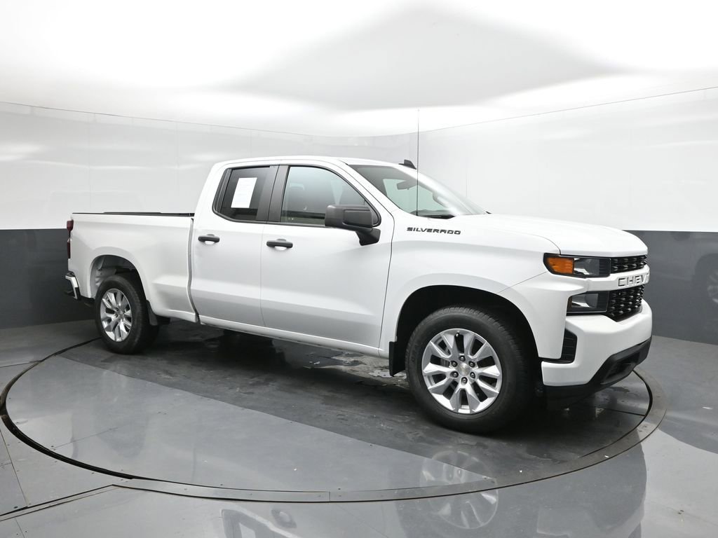 Used 2022 Chevrolet Silverado 1500 Custom w/ LPO, Dark Essentials Package image 17
