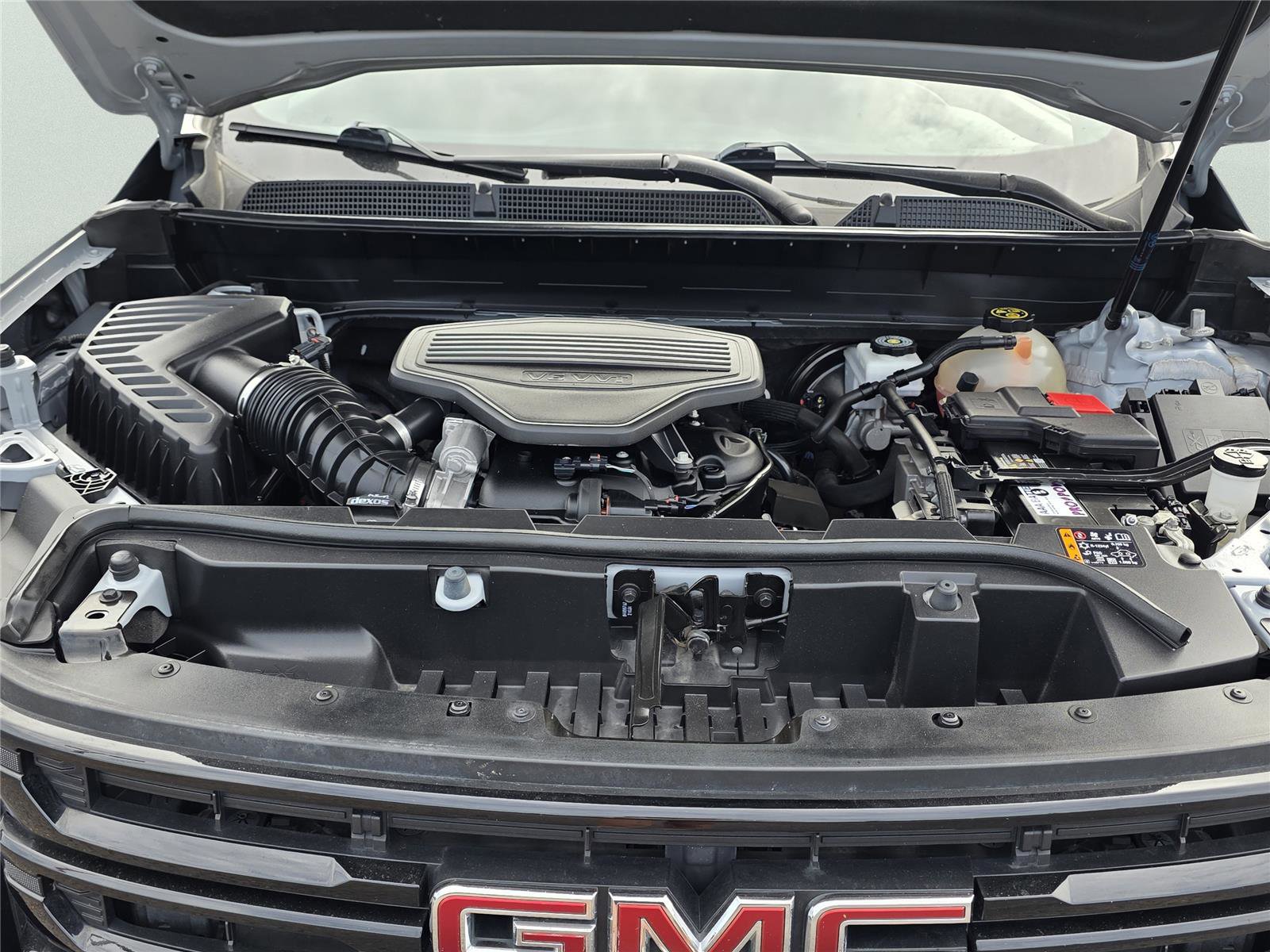 Used 2021 GMC Acadia SLE w/ Driver Convenience Package image 32