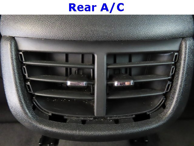 Used 2023 Chevrolet Malibu LT image 32