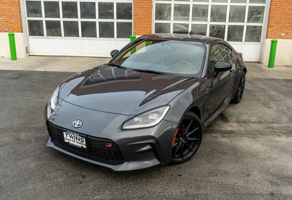 Used 2023 Toyota GR86 Premium w/ ALL Weather Mat Package (TMS) image 2