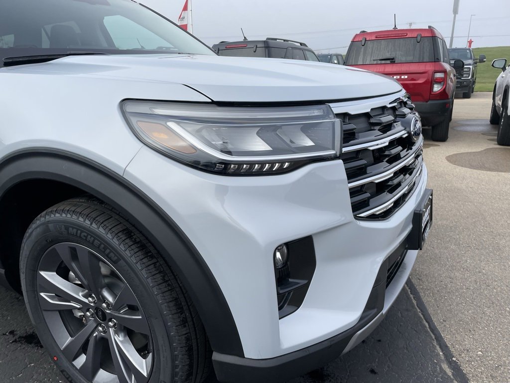 New 2026 Ford Explorer Active image 37