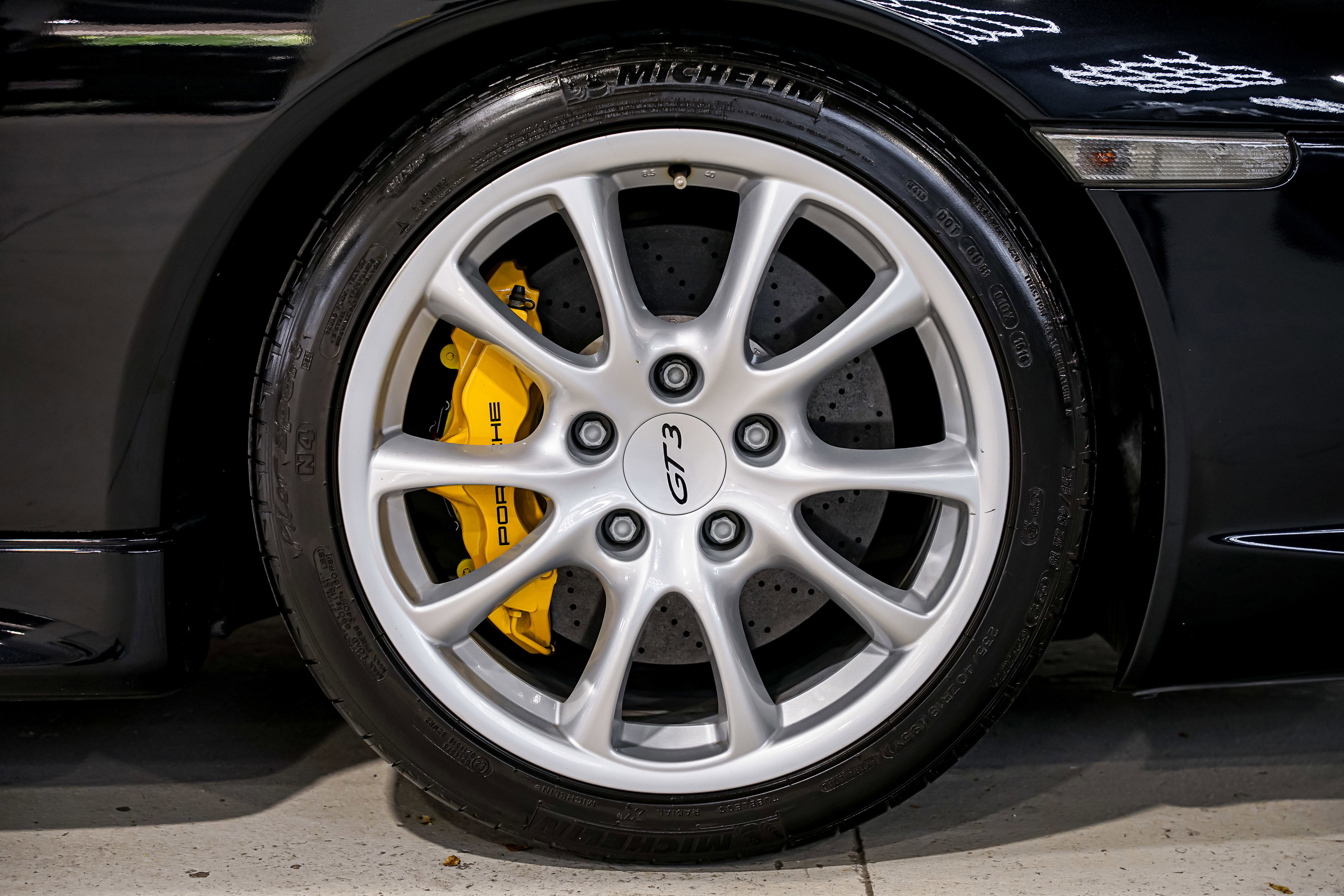 Used 2004 Porsche 911 GT3 image 60