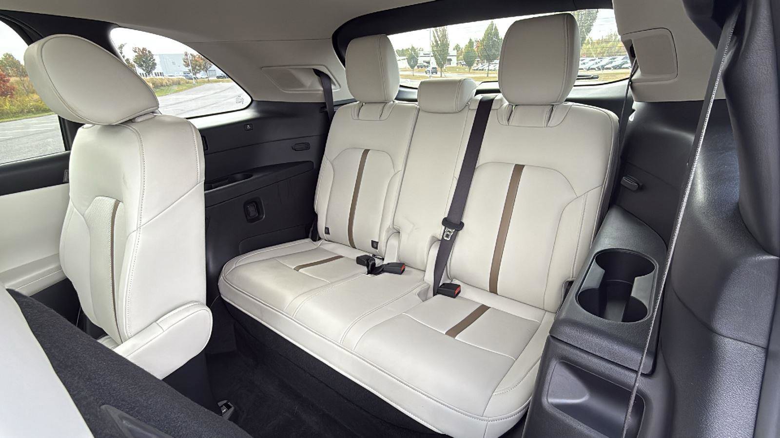 Certified 2024 MAZDA CX-90 3.3 Turbo w/ Premium Plus Pkg image 26