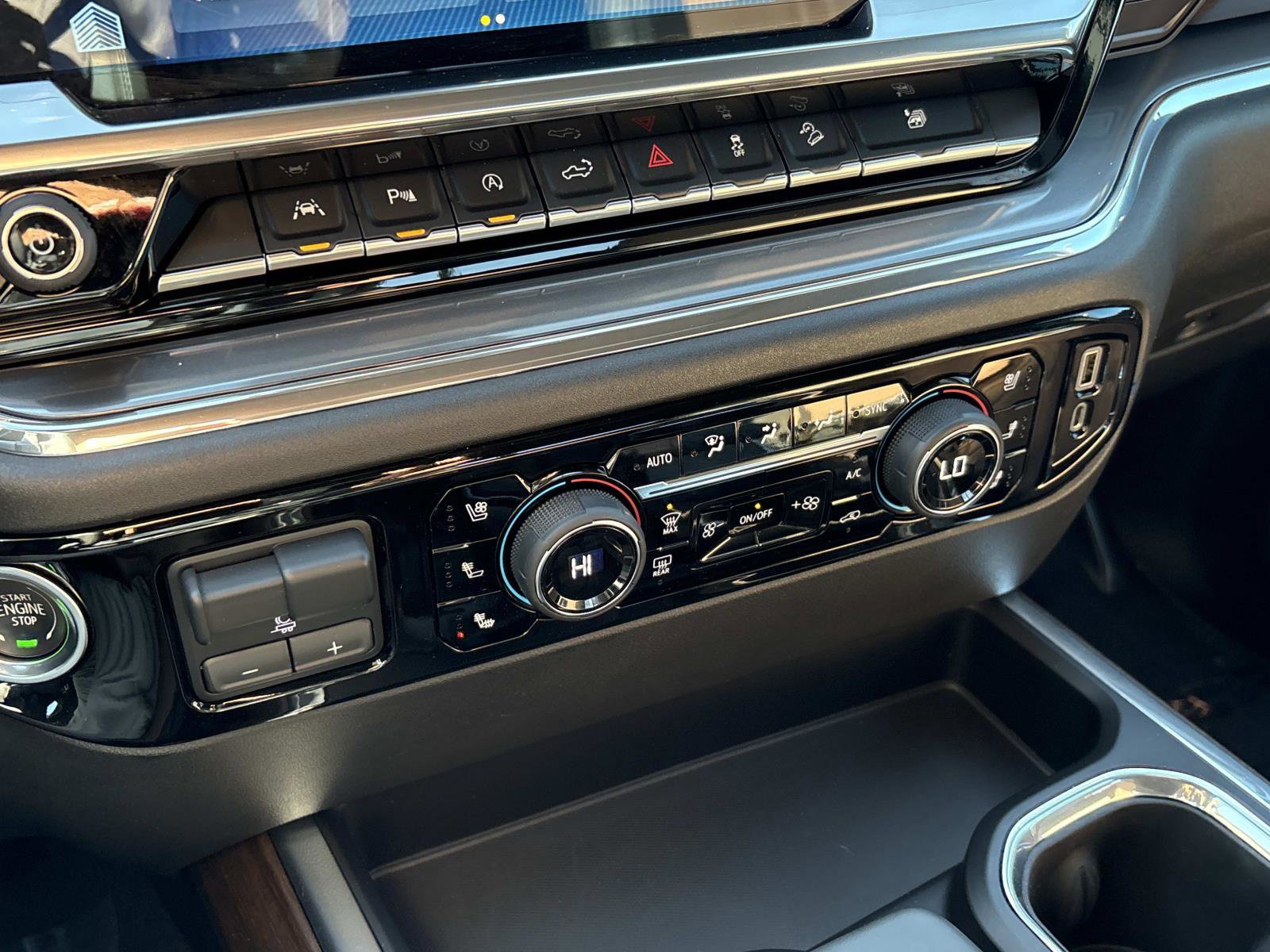 Used 2023 Chevrolet Silverado 1500 High Country w/ Technology Package image 24