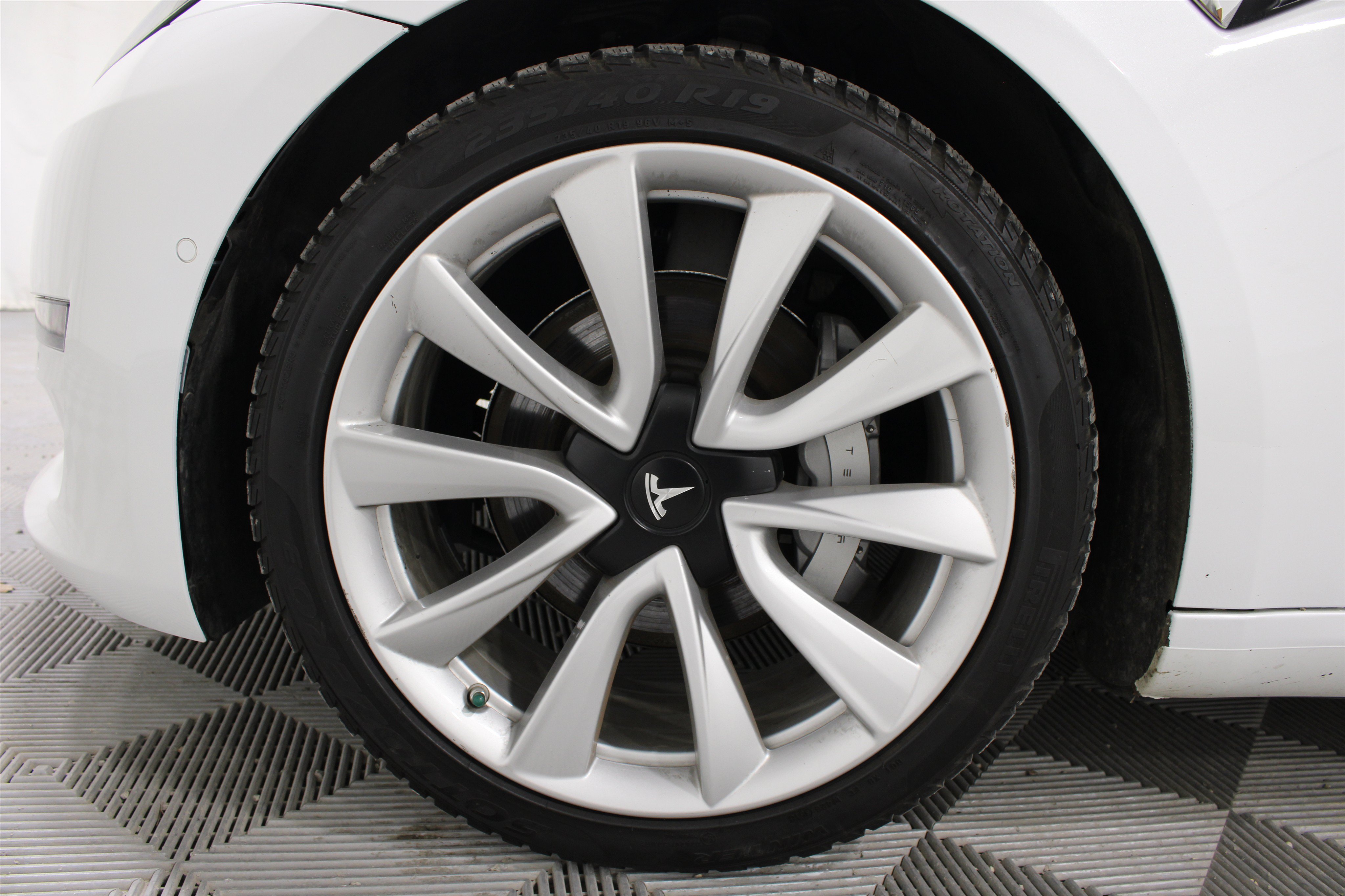 Used 2018 Tesla Model 3 AWD/4WD image 26