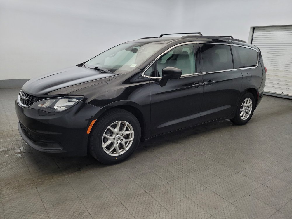 Used 2021 Chrysler Voyager Lxi FWD image 2