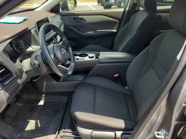 Used 2023 Nissan Rogue S AWD/4WD image 16