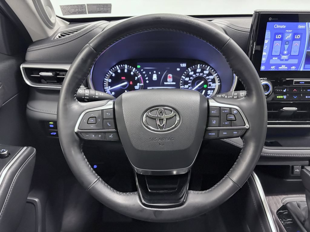 Used 2020 Toyota Highlander Platinum AWD/4WD image 19