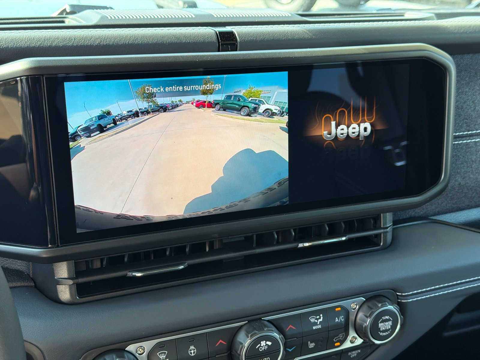 New 2026 Jeep Wrangler Unlimited Rubicon AWD/4WD image 24