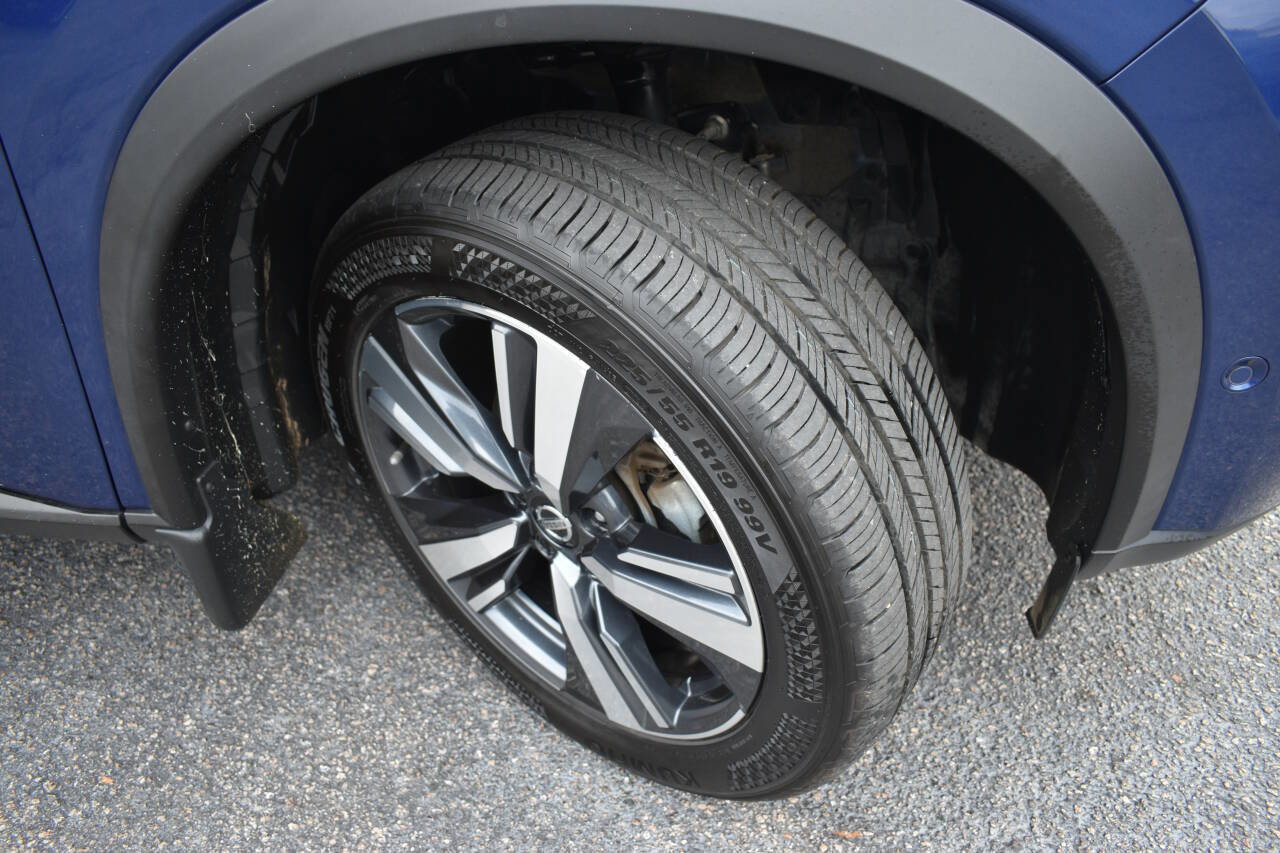 Used 2021 Nissan Rogue Platinum image 48