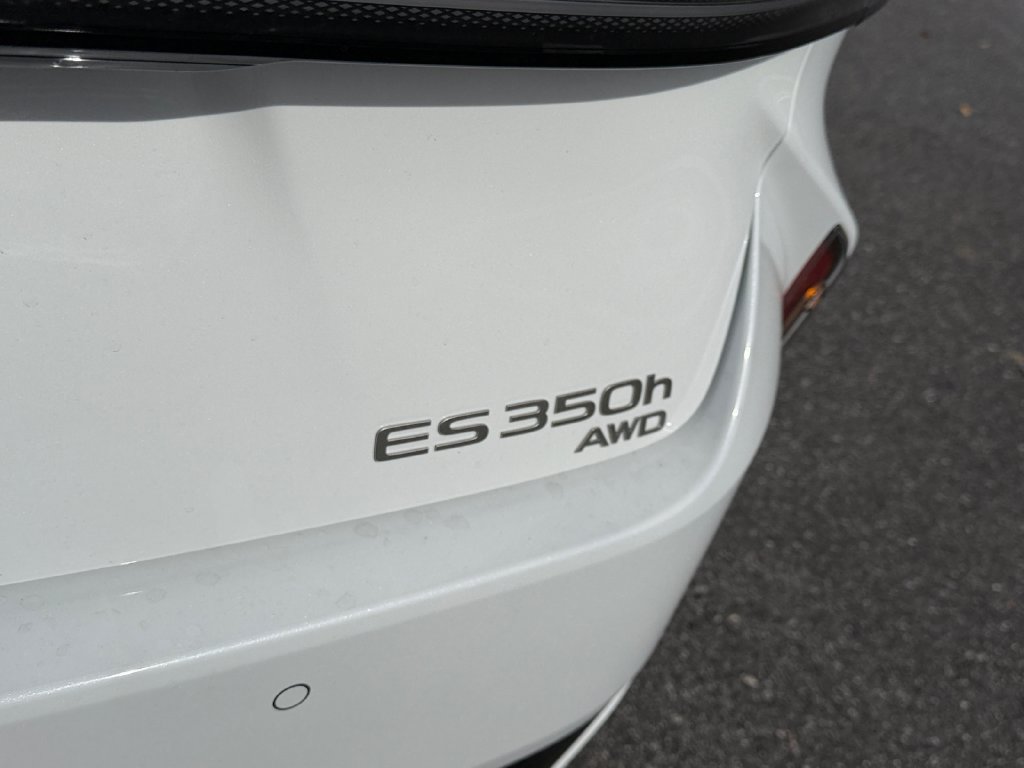 New 2026 Lexus ES 350h AWD w/ Convenience Package image 28