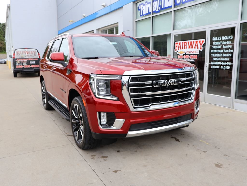 Used 2023 GMC Yukon SLT w/ SLT Premium Package AWD/4WD image 2