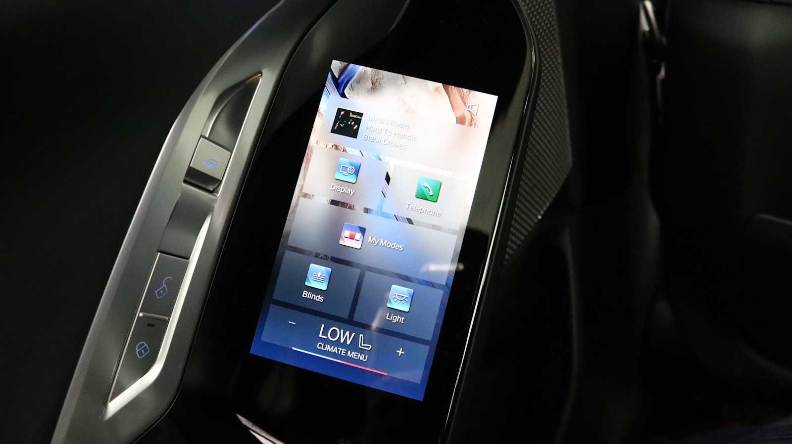 Used 2023 BMW 760i xDrive w/ Executive Package image 24