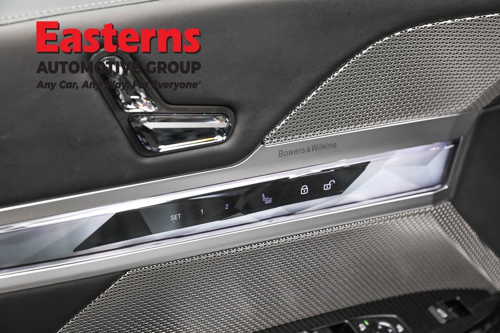 Used 2023 BMW 740i w/ Executive Package image 22