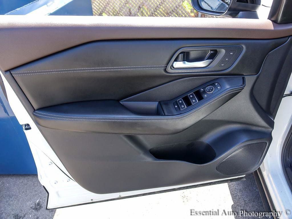Used 2023 Nissan Rogue SL w/ SL Premium Package AWD/4WD image 24