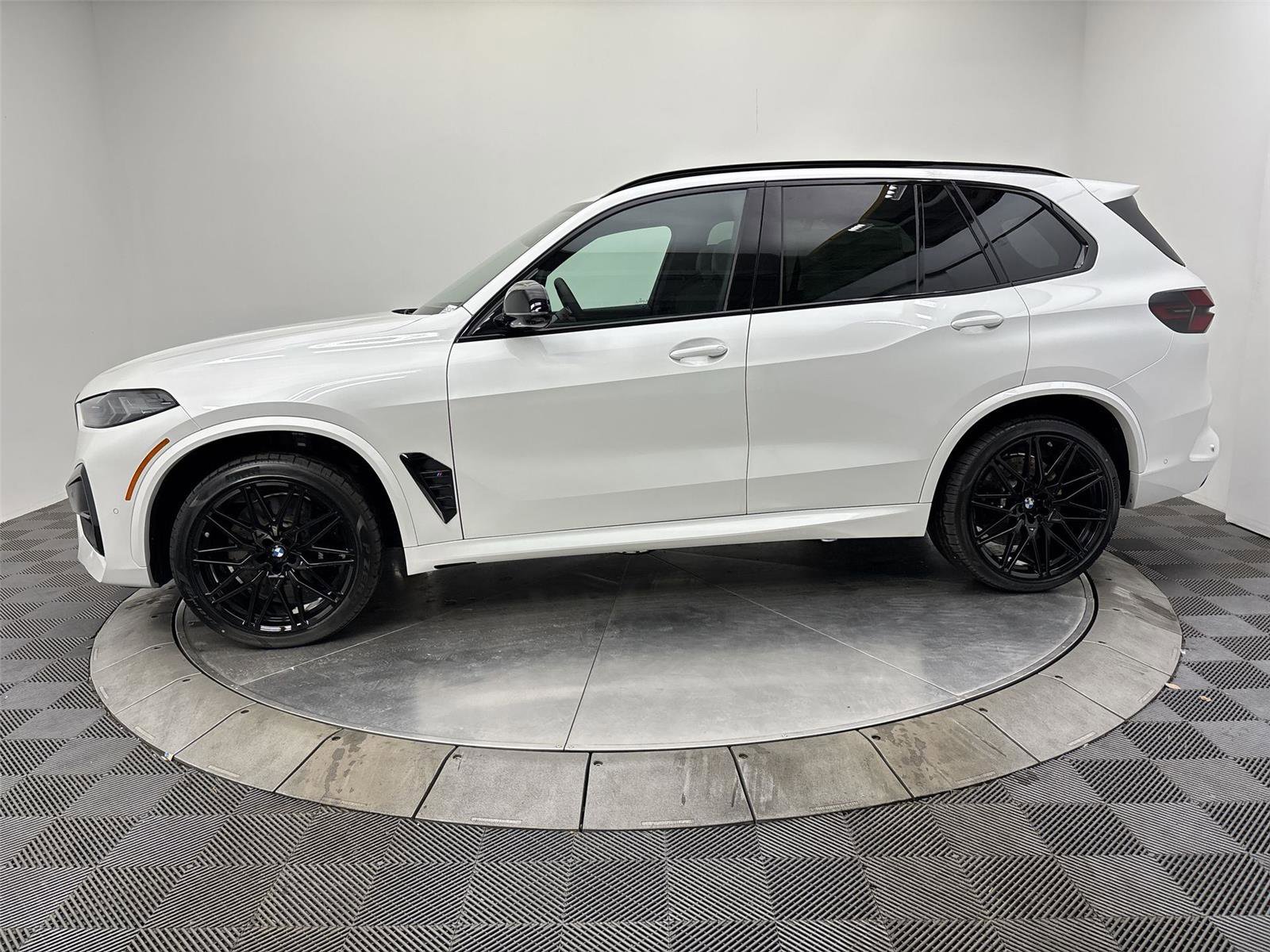 New 2026 BMW X5 M Competition image 16