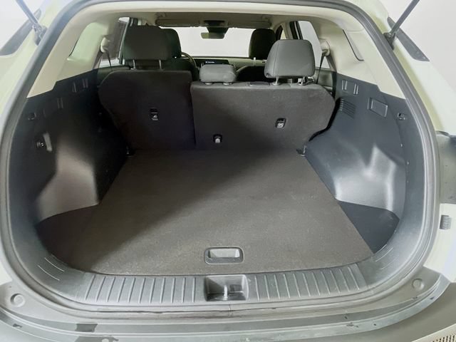 Used 2025 Kia Sportage LX FWD image 25