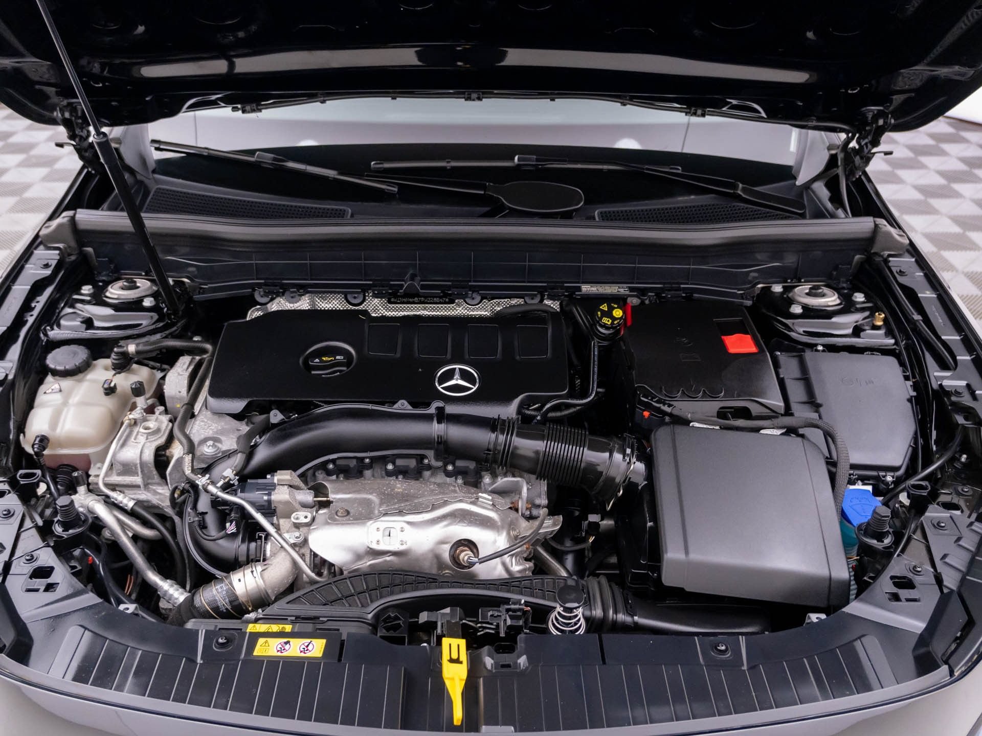 Used 2023 Mercedes-Benz GLB 250 4MATIC image 28