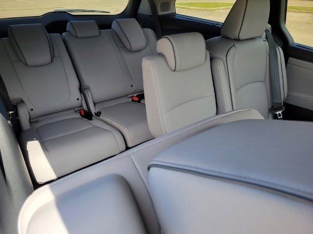 Used 2024 Honda Odyssey Elite image 8