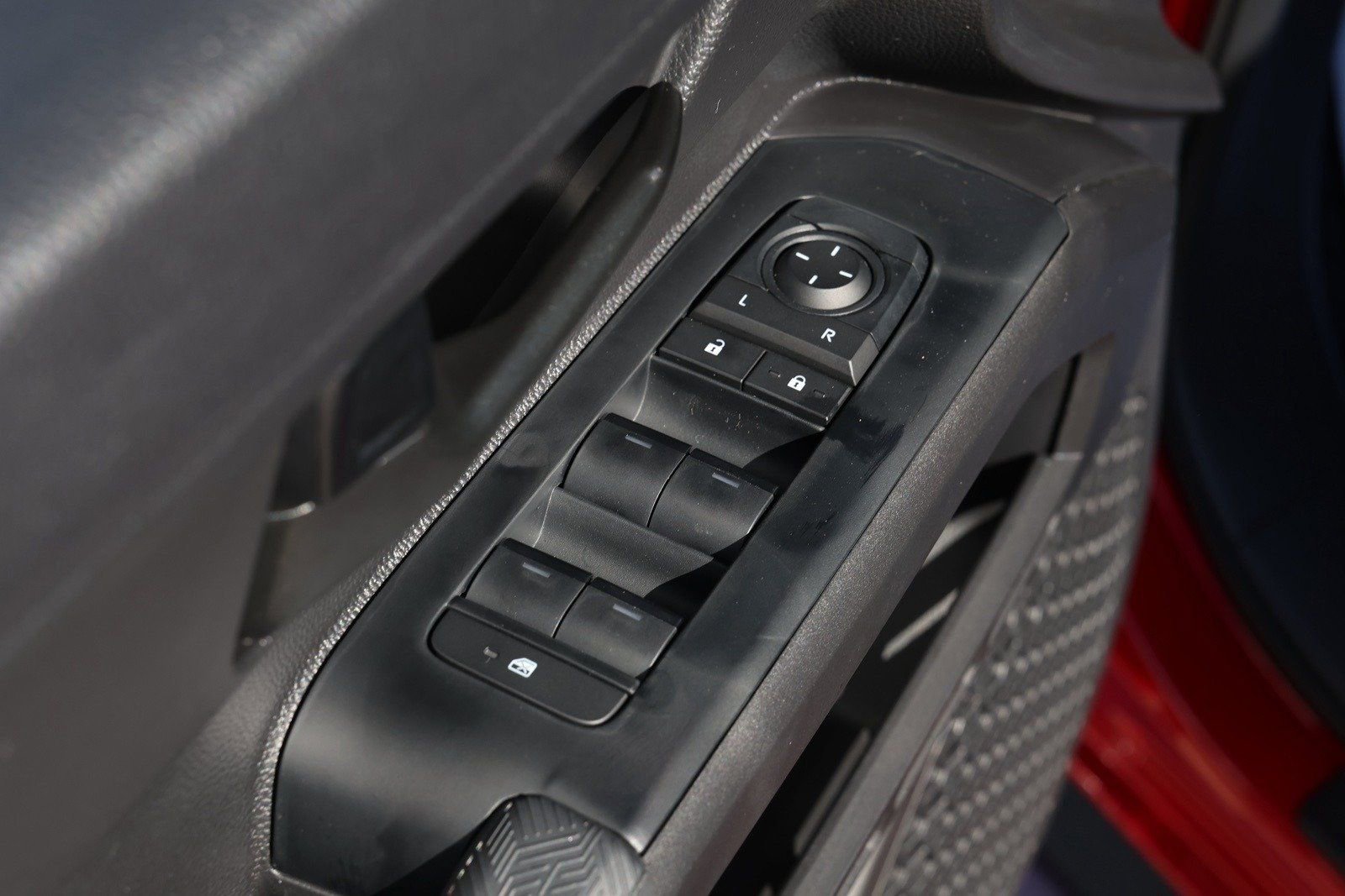 New 2025 Toyota Tacoma SR5 image 30